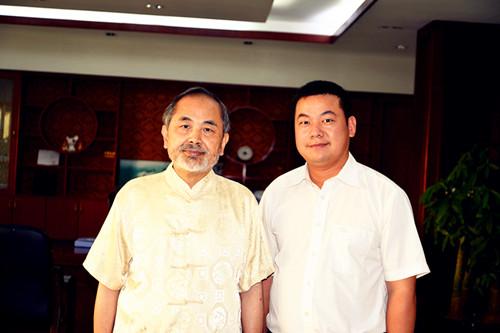 臺灣著名中華茶文化學會理事長范增平先生來訪我校