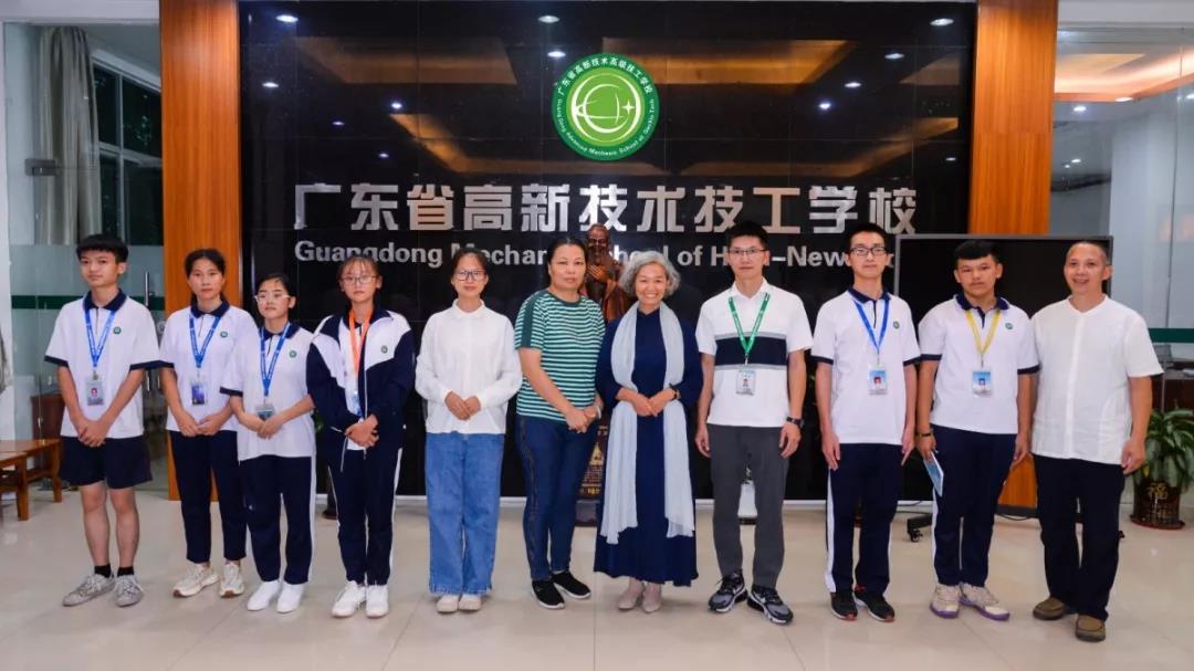 誦國學經典，展新時代愛國強音！