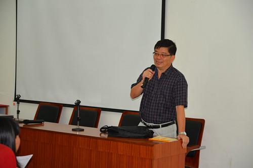 我校2014年教職工暑假培訓全面展開