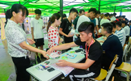 2019級中技新生報到，是日報到人數達2500多！