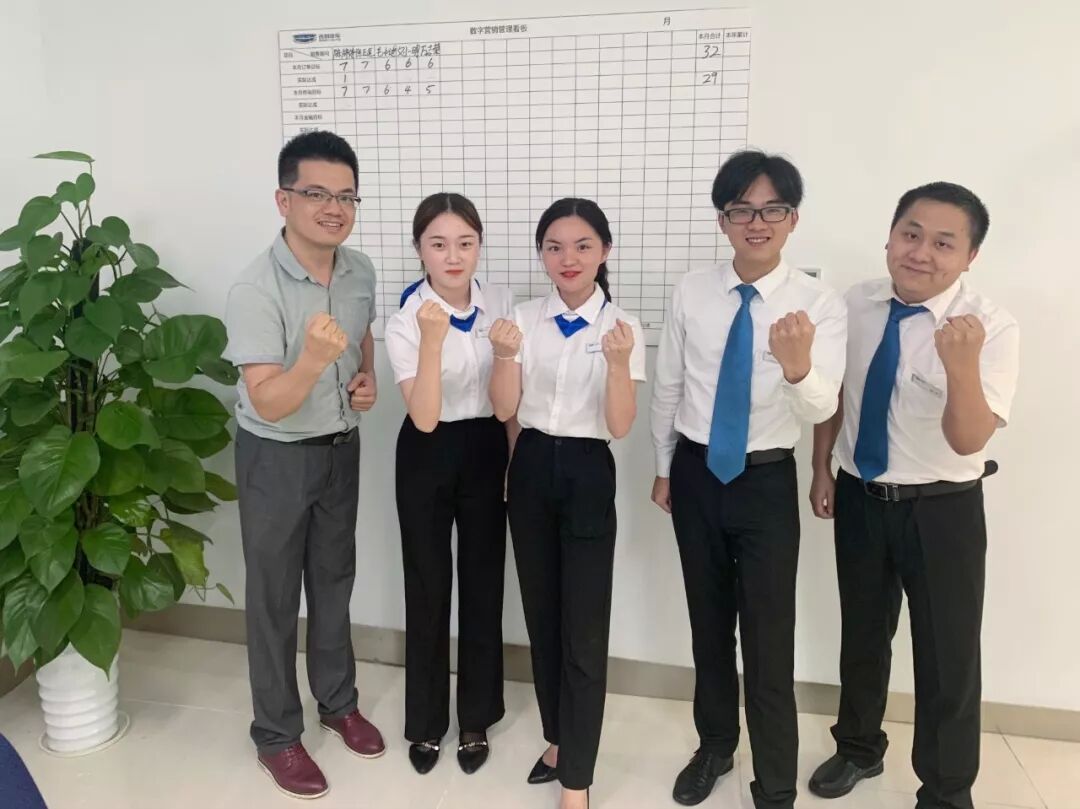 畢業生風采 | 陳婷婷：挑戰不擅長后，發現自己“原來也可以擅長”